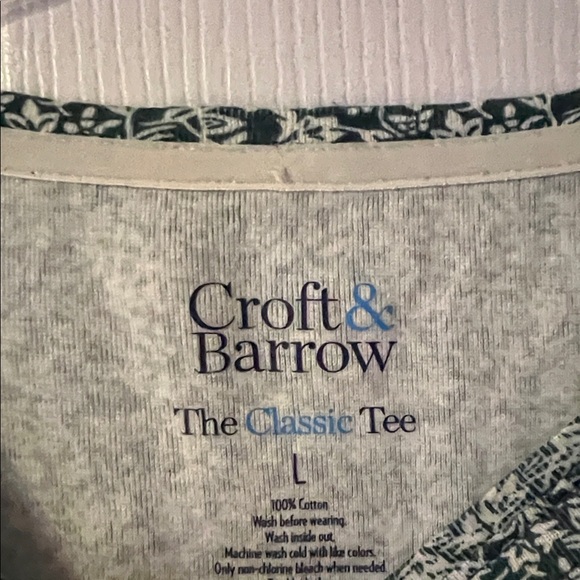 Croft & Barrow Dark Green and White Patterned Long Sleeve Top - Picture 2 of 4